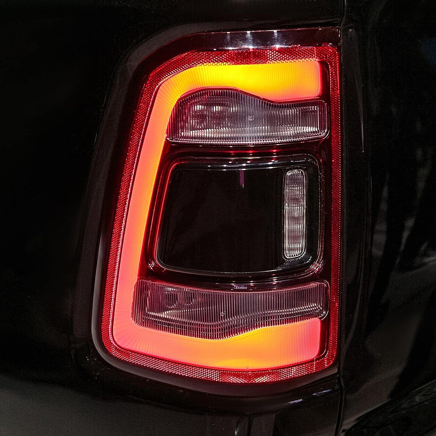 New Upgraded LED Tail Light Assembly for 2019-2022 Dodge Ram 1500