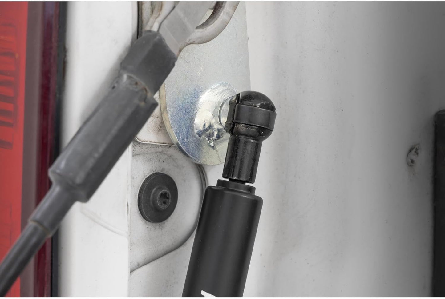 Tailgate Assist for 2010-2026 Ram 1500/2500/3500 (Includes Classic) - Smooth Controlled Drop