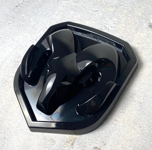 2013–2018 RAM 1500 2500 3500 Grille Emblem – Flat Black Replacement Badge